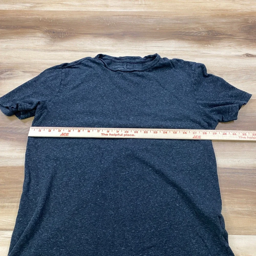 Banana Republic T-Shirt Mens M Minimalist Organic Cotton Soft Wash Grey Casual
